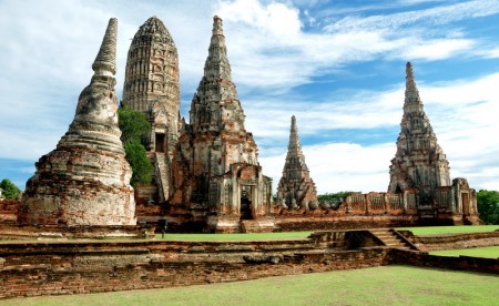 Древние храмы в Тайланде