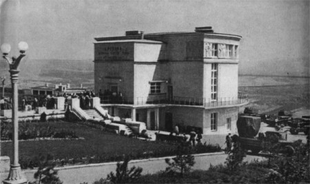 Здание диорамы - «Штурм Сапун - горы 7 мая 1944 года»