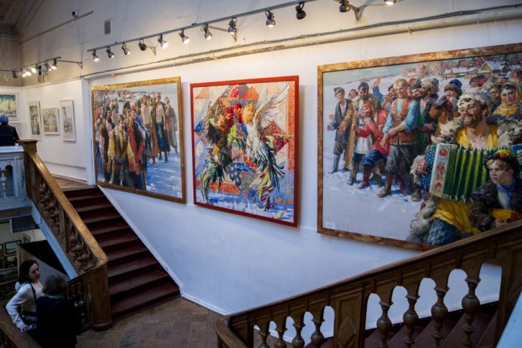 Выставочные залы Союза художников открываются с 7 июля