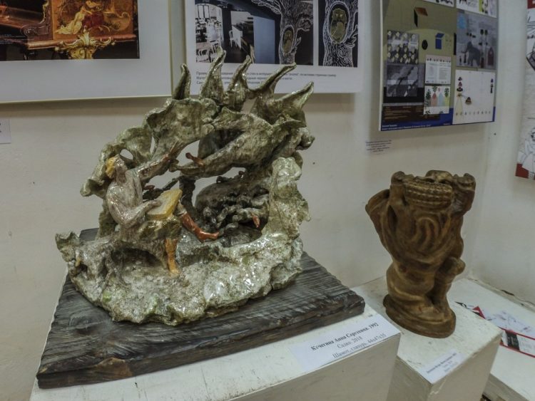 Осень 2018 в СПб СХ - скульптура, керамика YDXJ8982